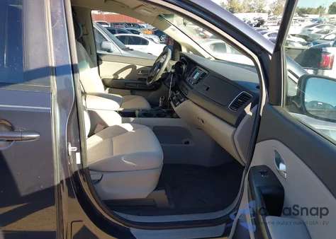 2015 Kia Sedona Lx из США, поврежденный, VIN KNDMB5C15F6074131